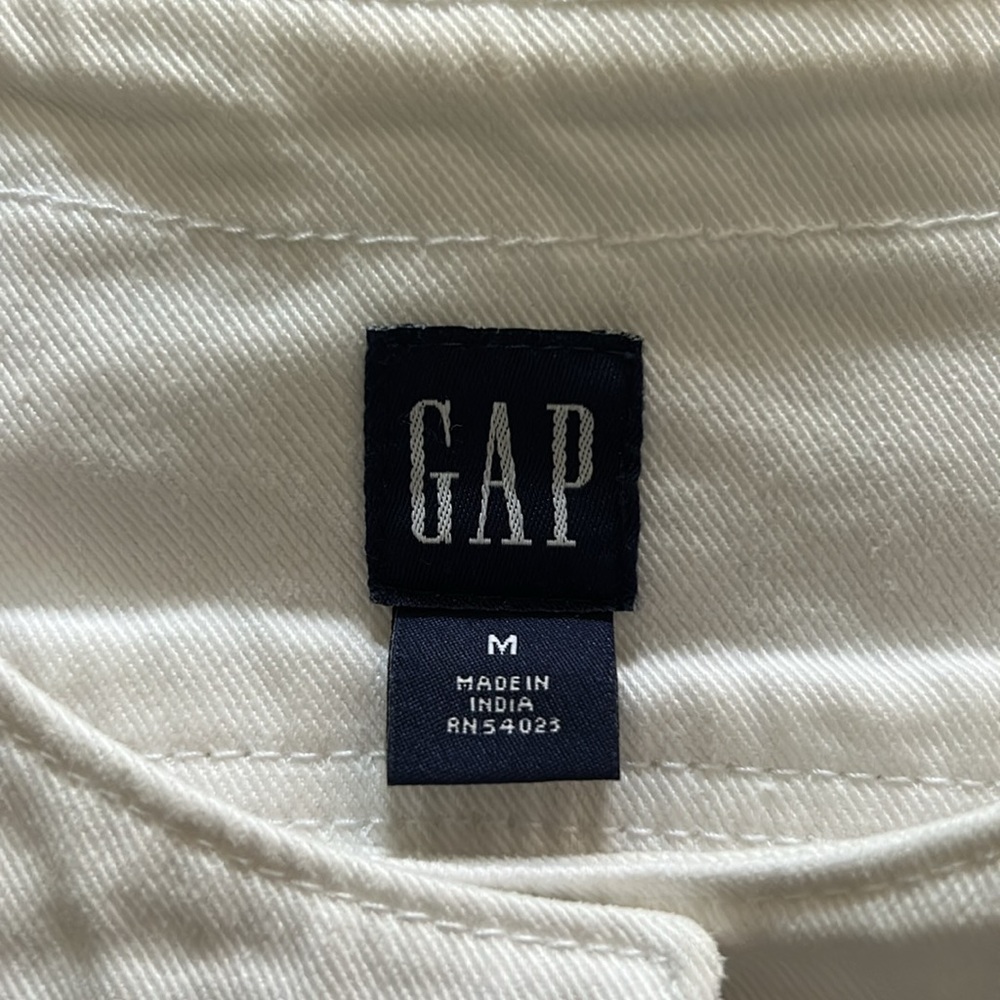 GAP Women's White Jean Jacket Size M - Picture 2 of 9